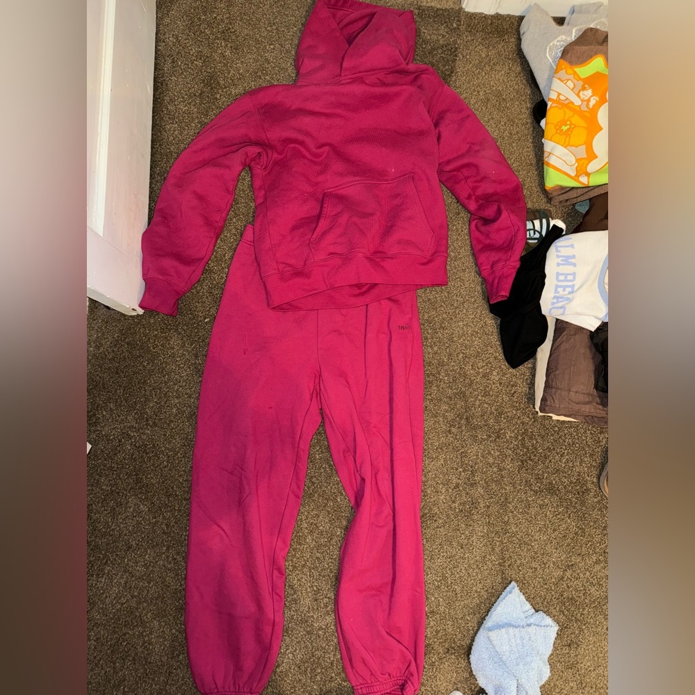 tna aritiza sweat set